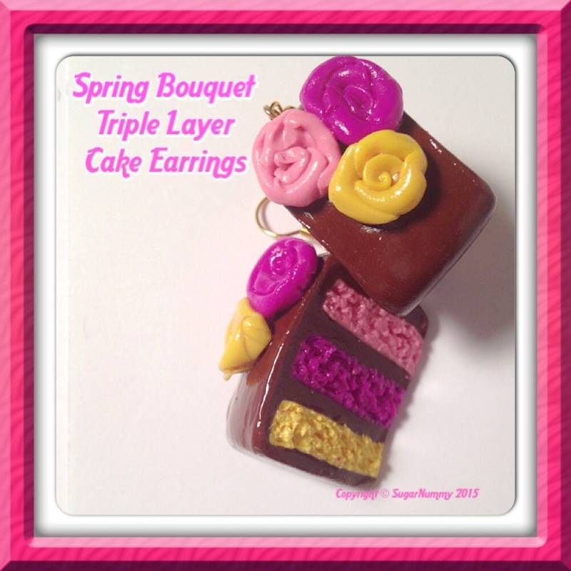 Kuchen Ohrringe, Frühlingsblumen, Blumentorte, Polymer Clay Kuchen, Kawaii Charms, Rosa Winzige Lebensmittel Aus Ton, Miniaturbäckerei, Zuckerguss von SugarNummy