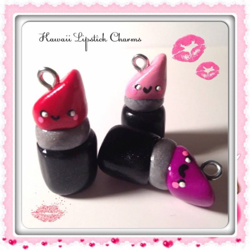 Polymer Clay Lippenstift Anhänger - Lippenstifte Charm Makeup Charms Roter Gastgeschenk Geschenkidee Kawaii von SugarNummy