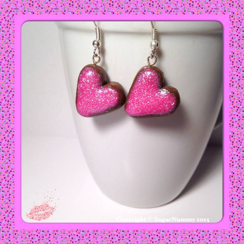 Rosa Herz Ohrringe, Schokoladenherzen, Frosted, Polymer Clay, Kawaii Clay Herzen, Silber Schokoladenkekse, Glitzer von SugarNummy