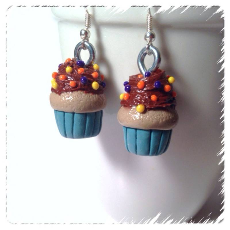 Schokolade Cupcake Ohrringe, Schokoladen Glasur, Zuckerguss Mit Streuseln, Polymer Clay, Kawaii Clay Charms, Cupcakes, Kleine Lebensmittel, Silber von SugarNummy