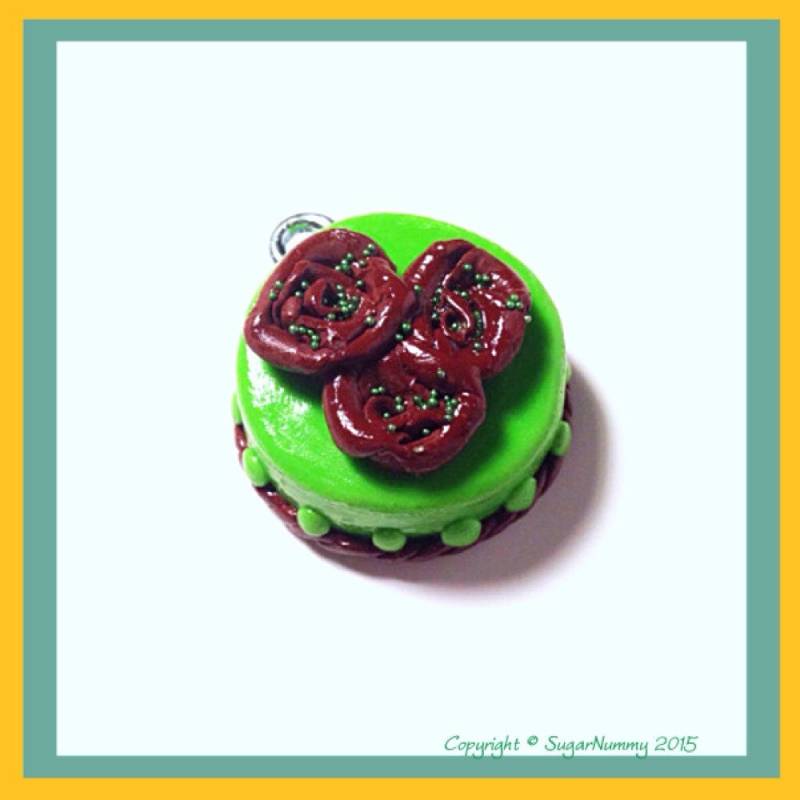 Schokolade Kuchen Charme, Polymer Clay, Kawaii Clay Charms, Rosen, Limetorte, Miniatur-Kuchen, Kleine Ton, Silber Schmuck von SugarNummy