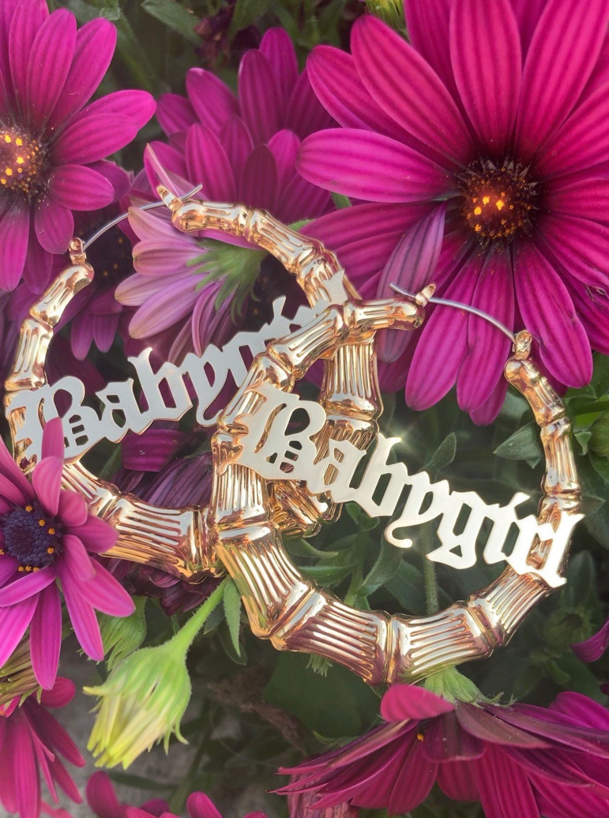 Baby Girl Bambus Creolen/Gold Getaucht Baby Girl Bambus Creolen/Gold Getaucht von SugarRoseStudio