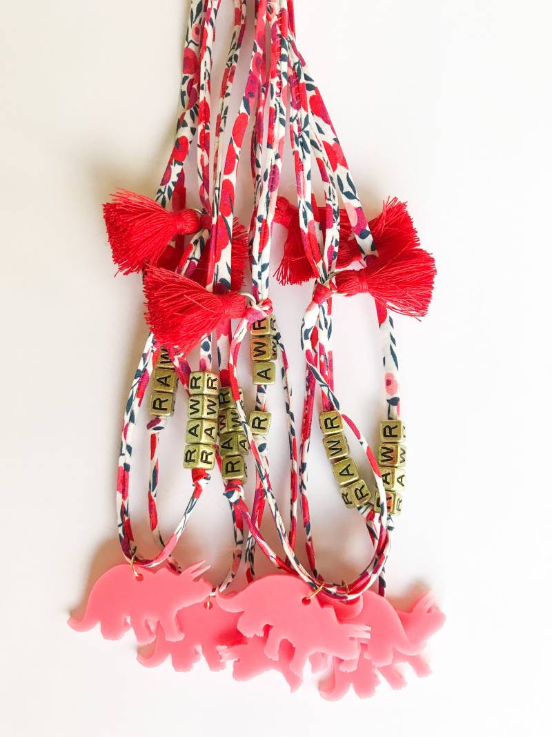 Dinosaurier Halskette, Liberty London, Wissenschaft, Stem Girl, Quaste, Geschenk Für Kinder, Weihnachtsgeschenk, Frauenpower, Weihnachten von SugarandSpunkCo