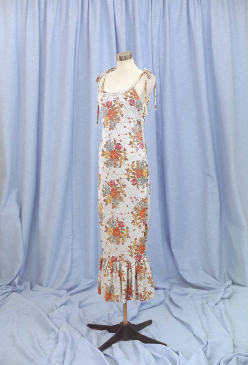 70Er Jahre Floral Mermaid Maxi Kleid - Silber Stretch Stoff, Au10-Au12 von Sugarcanethelabel