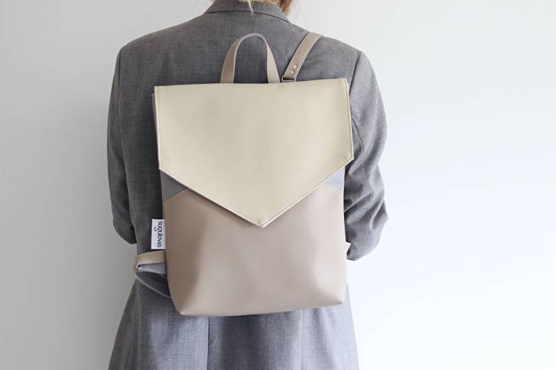 Personalisierter Rucksack Aus Veganem Leder von Sugulovas