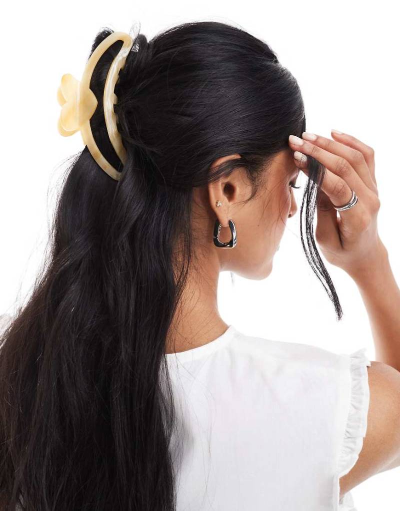 Sui Ava - Offene Haarklammer in Gold mit Herzdetail-Neutral von Sui Ava