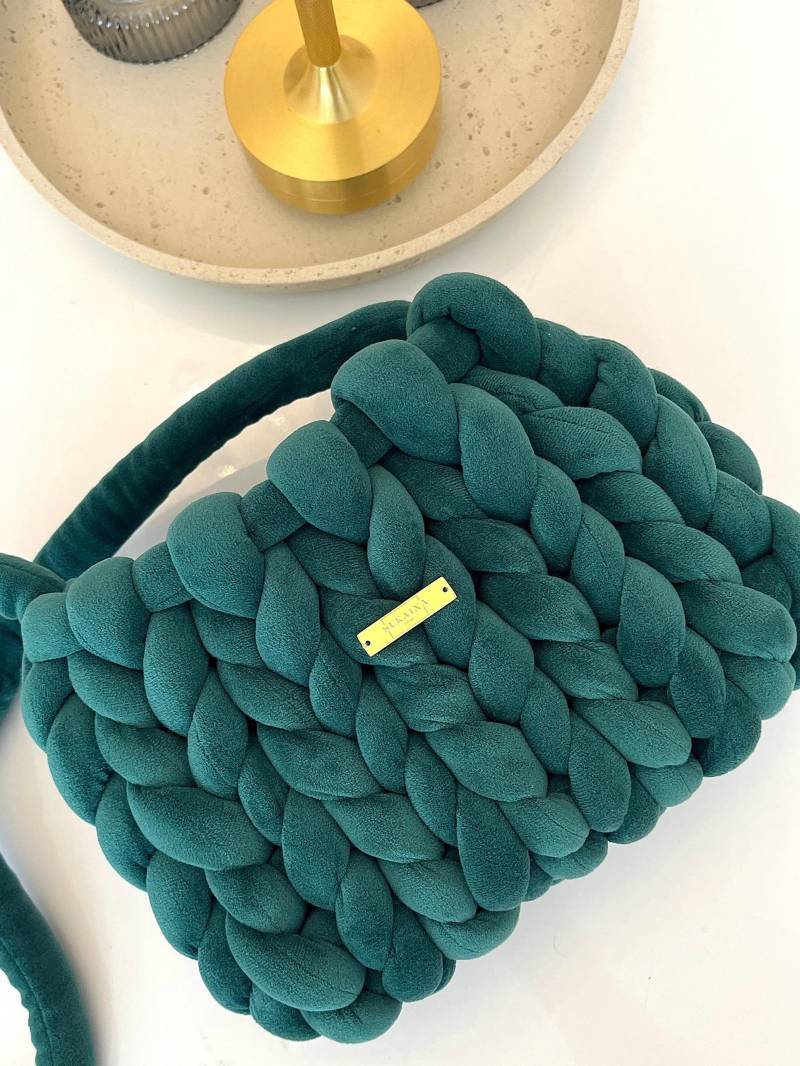 Schlichte Chunkybag in Kräftigem Grün - Handgefertigt & Einzigartig von SukainaDesigns