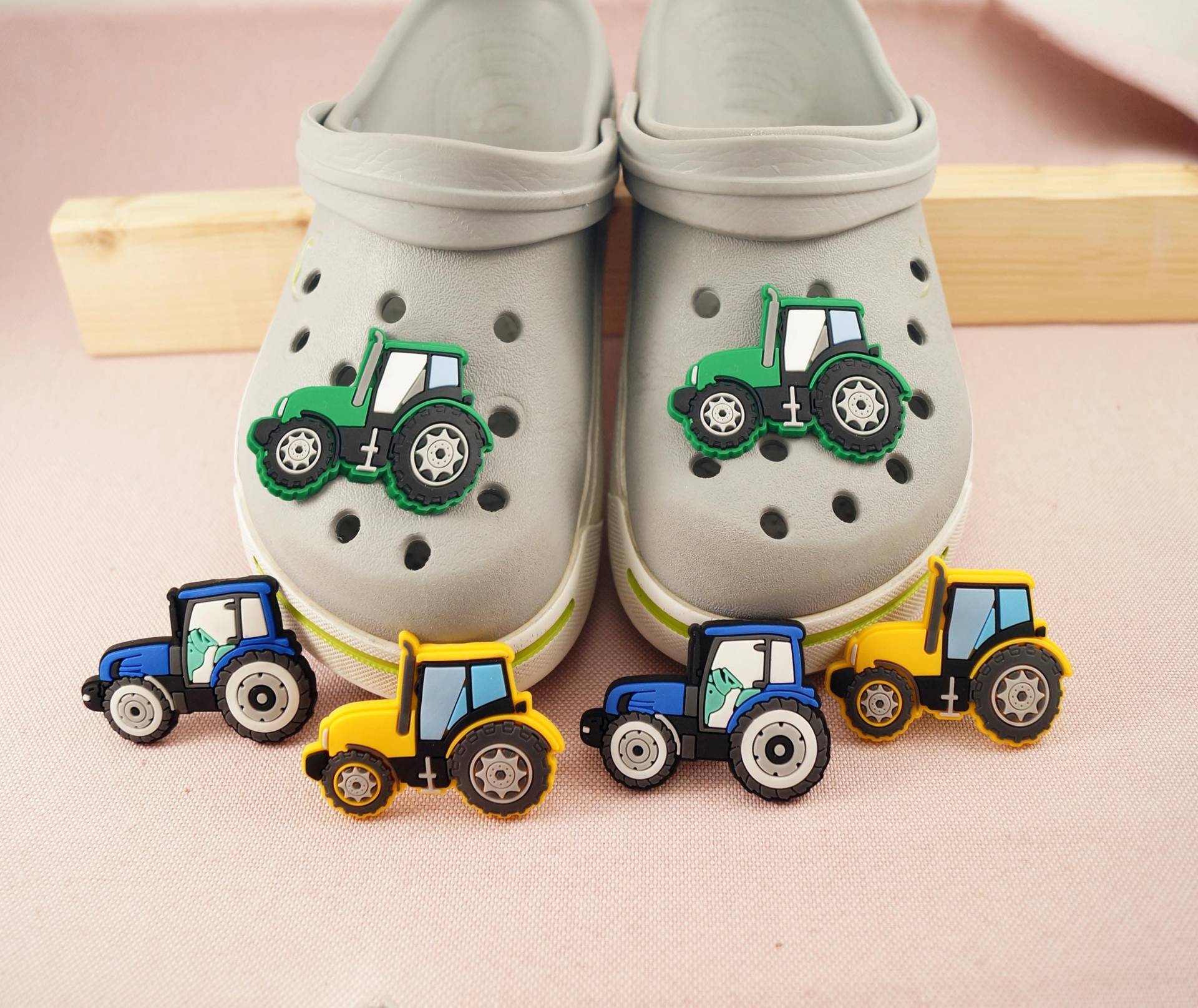 Trecker Schuhe Anstecker Schuhclip Schuh Pins Geschenk Zu Ostern, Weihnachten Nikolaus Oder Für Adventskalender von Sukawati