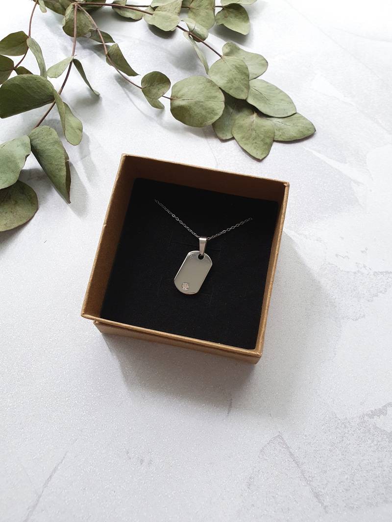 Stainless Steel Kette Mit Einem Anhänger Und Zirkoniastein von Sulaydesign