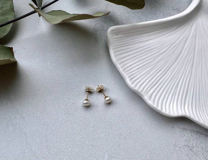 Süsswasserperlen Ohrstecker/Schlicht Und Elegant Hochzeit - Besonderer Anlass/ Geschenk/ Jahrestag von Sulaydesign