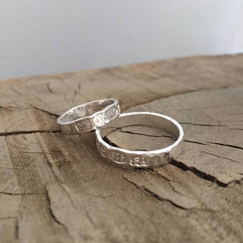 Punzierter Gehämmerter Ring Punzierter Gehämmerter Ring von SulisSilver