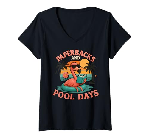 Damen Paperbacks And Pool Days Flamingo Reading Summer Vibes Bücher T-Shirt mit V-Ausschnitt Damen Paperbacks And Pool Days Flamingo Reading Summer Vibes Bücher T-Shirt mit V-Ausschnitt von Summer Reads & Poolside Flamingo Apparel