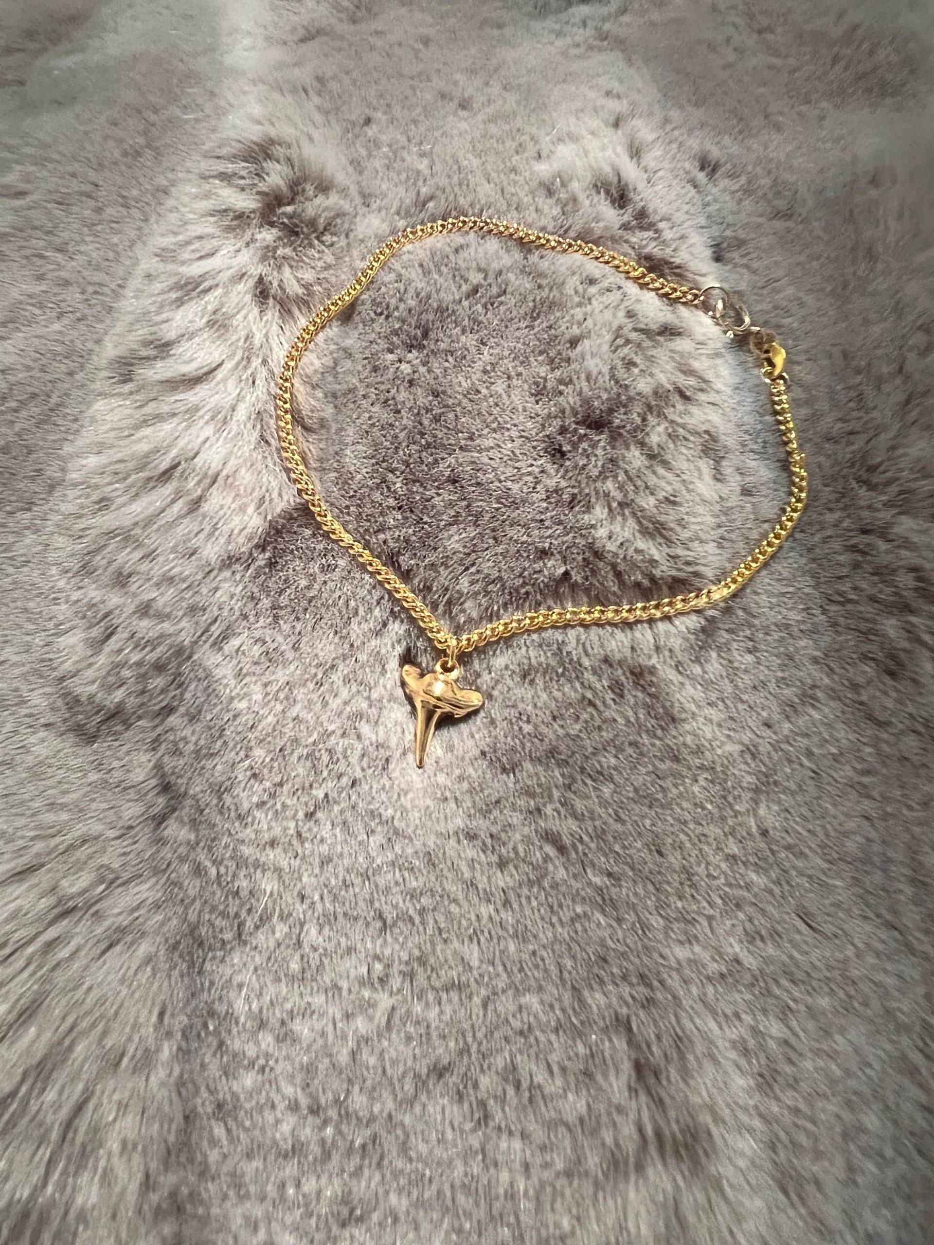 Mini 18K Gold Vermeil Haifischzahn Armband | Meer Ozean Strand Mini 18K Gold Vermeil Haifischzahn Armband | Meer Ozean Strand von SummerHarlowCol