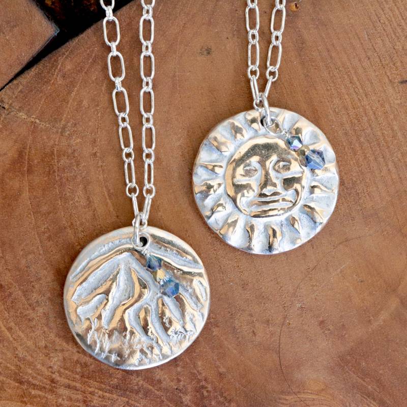 Berg & Sonne Zweiseitig Bronze/sterling Anhänger/Halskette Berg & Sonne Zweiseitig Bronze/sterling Anhänger/Halskette von SummitJewelryDesigns