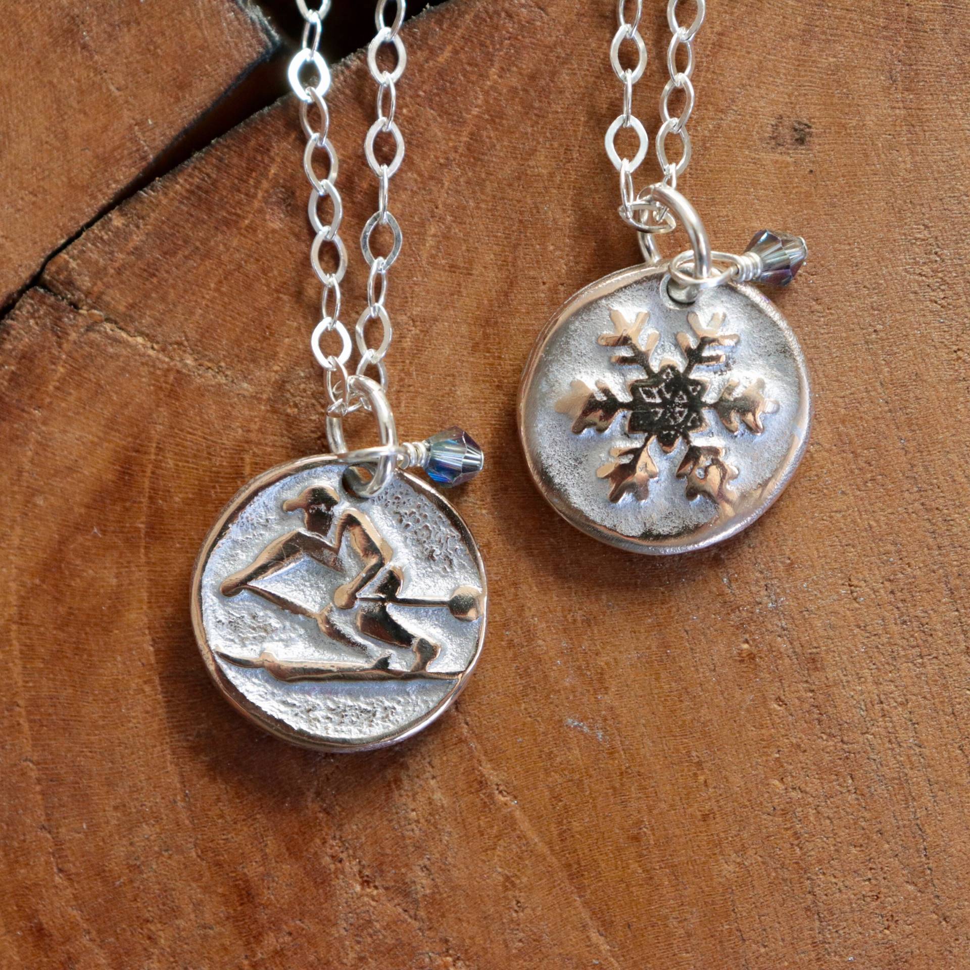 Ski & Schneeflocke Beidseitig Bronze/sterling Anhänger/Halskette Ski & Schneeflocke Beidseitig Bronze/sterling Anhänger/Halskette von SummitJewelryDesigns