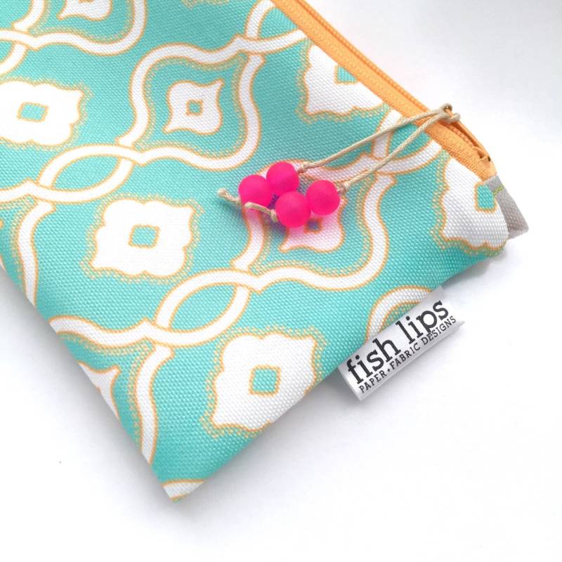 Aqua Recycling Canvas Reißverschluss Beutel, Designer Kupplung + Glas Perle Quaste, Handgemachte Brautjungfer Geschenk, Nachhaltig Gedruckt, Türkis von SunAndSongFL