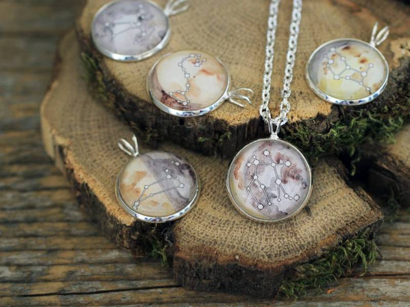 Benutzerdefinierte Geburtsmond Und Sternzeichen, Halskette, Sternzeichen Mond Phase Benutzerdefinierte Mond, Aquarell Konstellationen von SunAndStarsJewelry