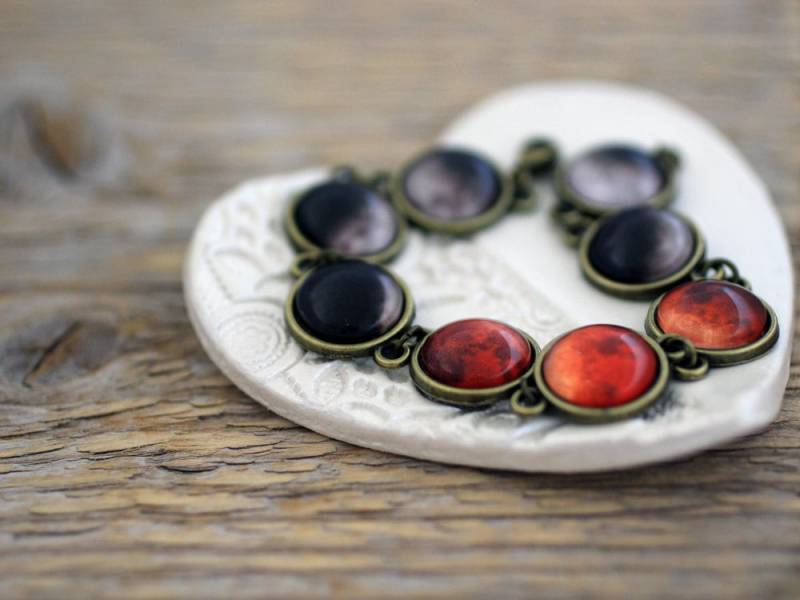 Mondfinsternis Armband, Mondfinsternis, Mondphasen Mondfinsternisphasen, Sonnensystem von SunAndStarsJewelry