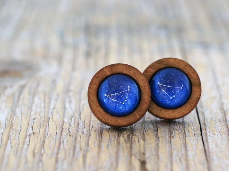 Steinbock Ohrringe, Konstellation, Sternzeichen Konstellation Holzohrringe, Himmlisch von SunAndStarsJewelry