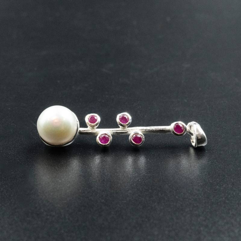 Weiße Zuchtperle Und Rote Rubine Sterlingsilber Anhänger, Lange Halskette, Perlen-Hochzeits-Geschenk Für Sie von SunSanJewelry