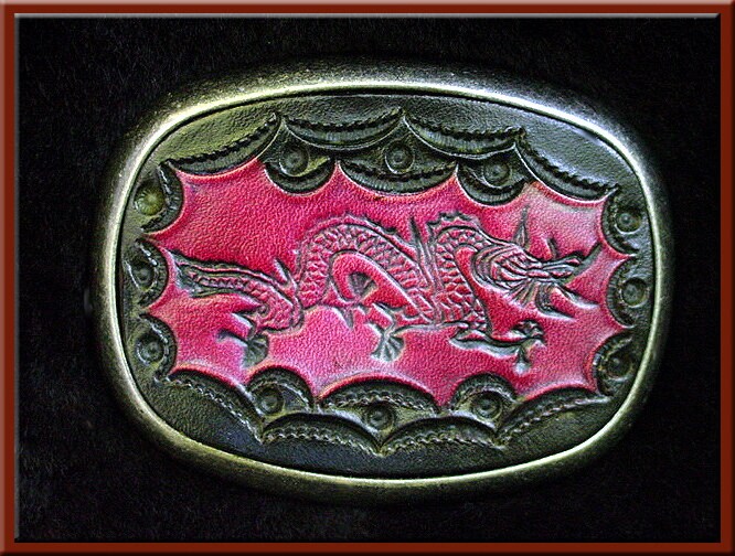 Oriental Dragon Design, Handgearbeitete, Handgefertigte Ledergürtelschnalle Passt Bis Zu 1 3/4" Breitem Gürtel, 2 1/2" High X 3 1/4" Long von SunWizardCreations
