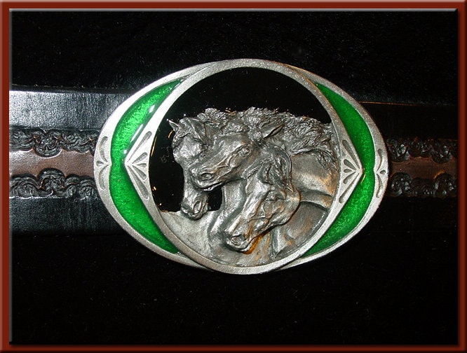 Pferde Emailliert Zinn Gürtelschnalle Passt Bis Zu 1 3/4" Gürtel 2, 25" Durchmesser von SunWizardCreations