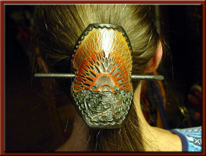 Sunscape Design, Handgefertigt, Handarbeit Leder Haarspange von SunWizardCreations