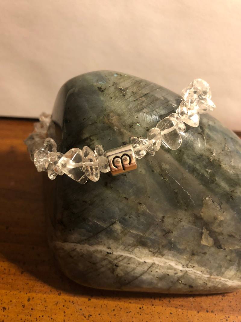 Geburtsstein Sternzeichen Armband Bergkristall Widder April von SunandMoonCrystalsCo