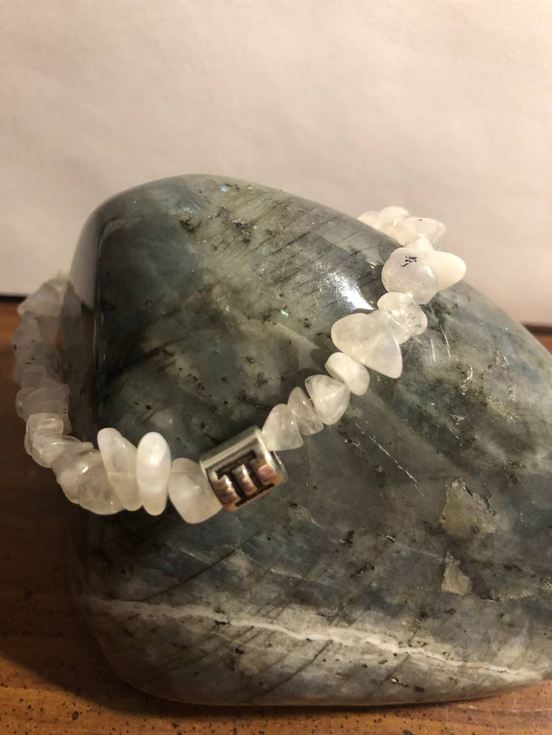 Geburtsstein Sternzeichen Armband Mondstein Zwillinge Juni Geburtsstein Sternzeichen Armband Mondstein Zwillinge Juni von SunandMoonCrystalsCo