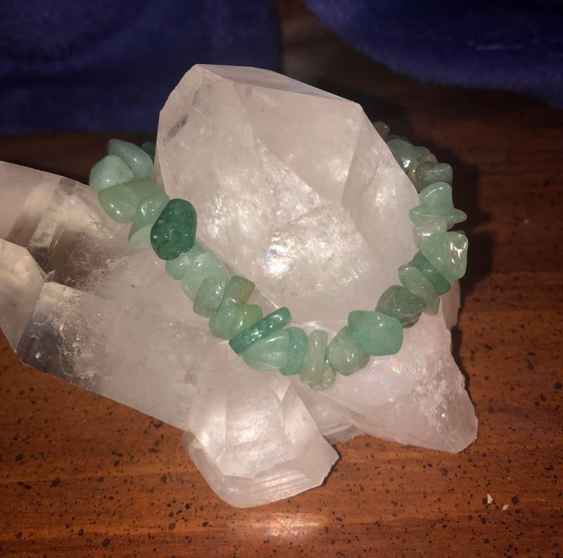 Natürliche Grüne Aventurin-Chip-Armband Stretchy Glück Fortune Wohlstand Natürliche Grüne Aventurin-Chip-Armband Stretchy Glück Fortune Wohlstand von SunandMoonCrystalsCo