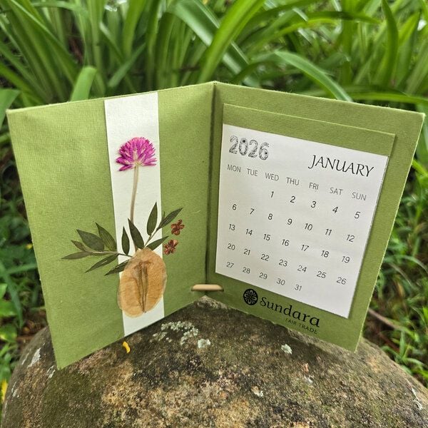 Sundara Nachhaltiger Jahres-Tischkalender 2026 BLOOMING NATURE Sundara Nachhaltiger Jahres-Tischkalender 2026 BLOOMING NATURE von Sundara