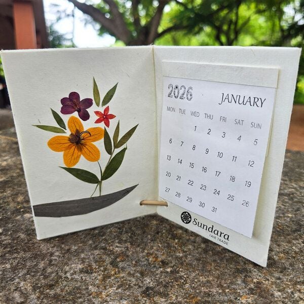 Sundara Nachhaltiger Jahres-Tischkalender 2026 BLOOMING NATURE Sundara Nachhaltiger Jahres-Tischkalender 2026 BLOOMING NATURE von Sundara