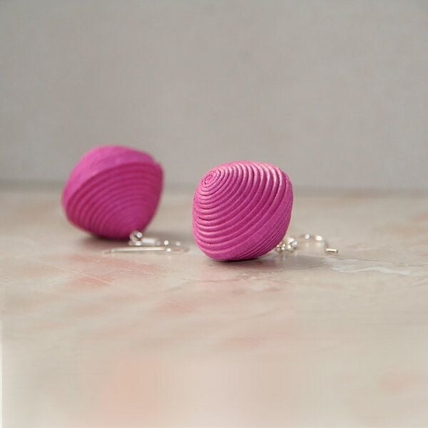 Sundara Ohrringe "Kugel" aus handgeschöpftem Recycling Baumwollpapier von Sundara