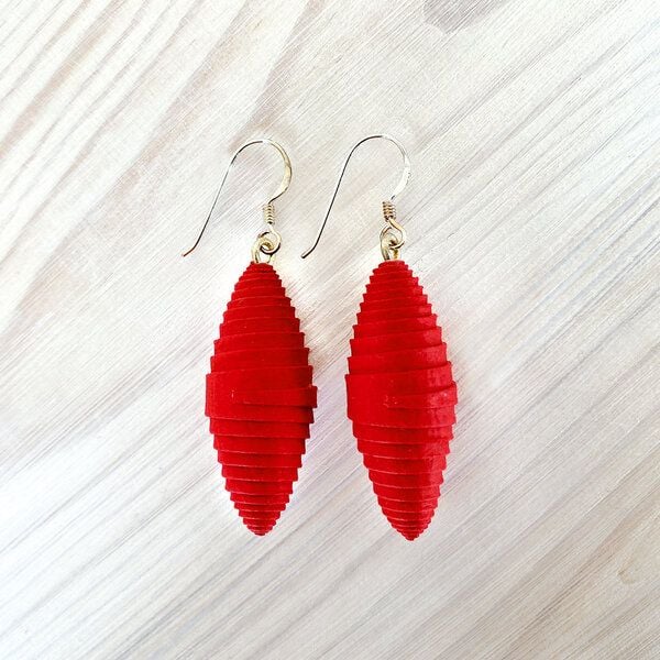 Sundara Ohrringe "Spindel" aus handgeschöpftem Recycling Baumwollpapier von Sundara