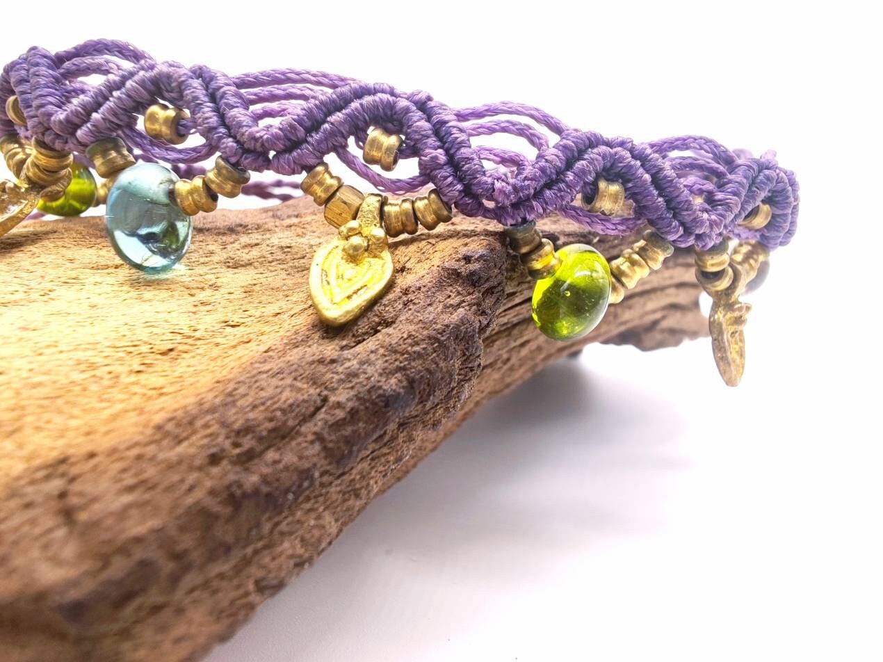 Colorful Glass Bead Anklet With Gold Brass Charms - Unique Handmade Ankle Bracelet, Rare Gift For Her von SundariiNature