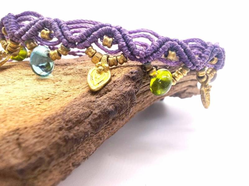 Colorful Glass Bead Anklet With Gold Brass Charms - Unique Handmade Ankle Bracelet, Rare Gift For Her von SundariiNature