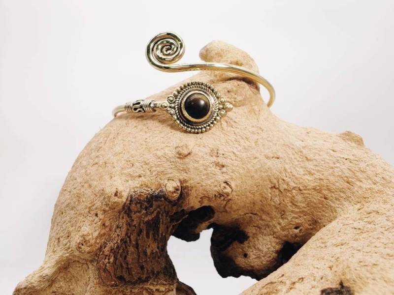 Gold Brass Cuff Bracelet - [Tiger Eye/Amethyst/Lapis Lazuli] Gemstone, Boho Bangle Gift For Her von SundariiNature