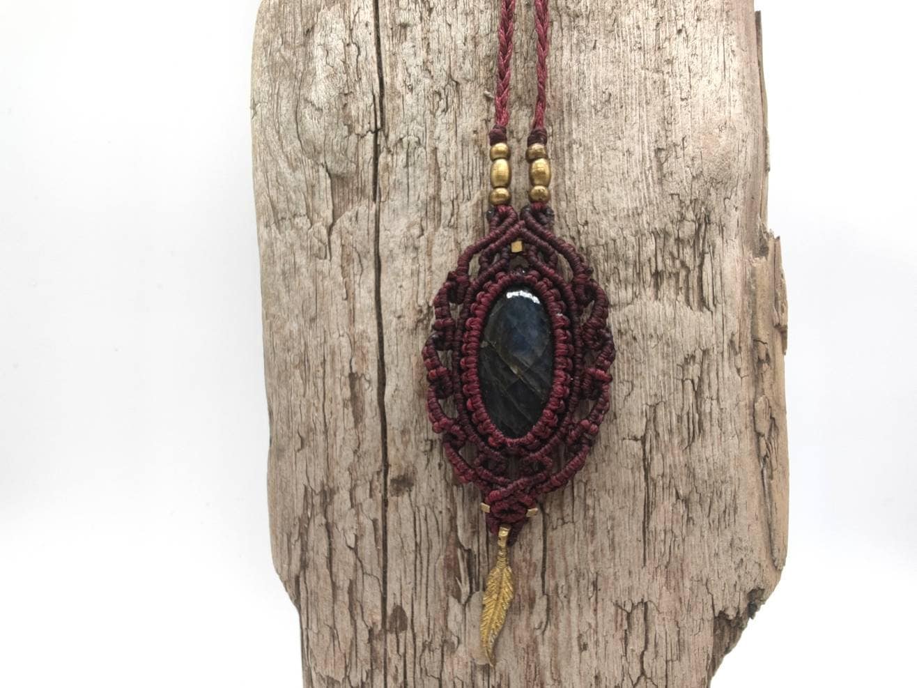 Halskette Mit Labradorit Stein, Mikro Makramee Kette Blauem Edelstein, Geschenk Für Sie, Boho Style Heilstein von SundariiNature