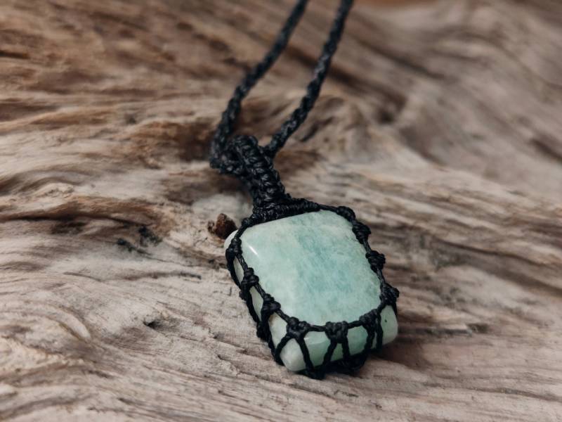 Larimar Pendant Necklace - Light Blue Green Gemstone, Dainty Black Macrame, Boho Gift von SundariiNature