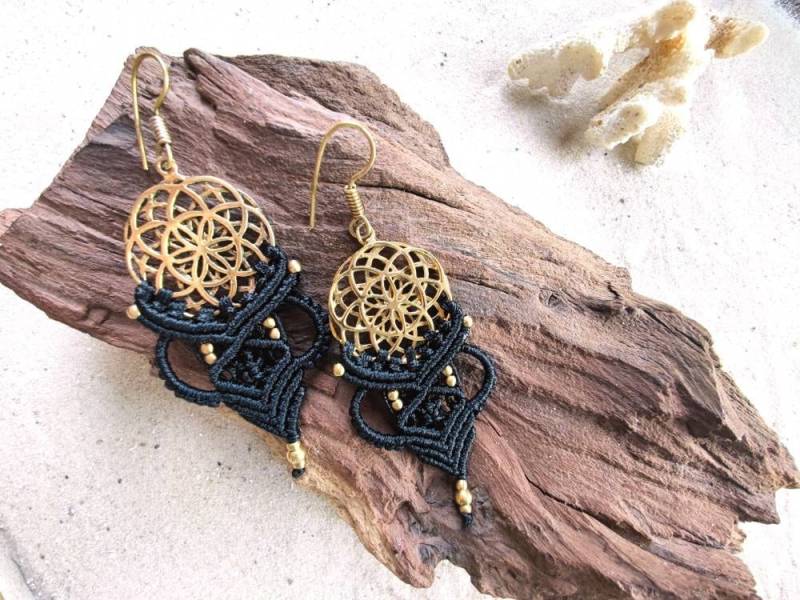 Macrame Seed Of Life Earrings - Boho Brass Statement, Handmade Festival Jewelry von SundariiNature