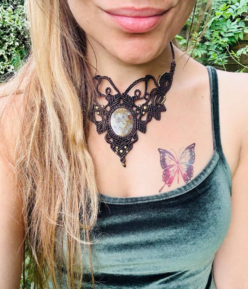 Sea Sediment Jasper Macramé Necklace - Handmade Boho Gemstone Statement Jewelry, Unique Gift von SundariiNature