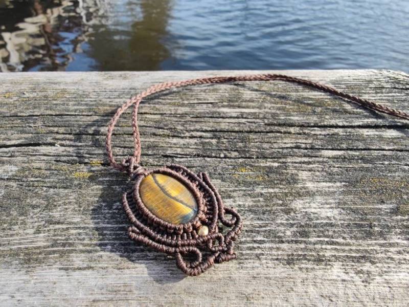Tigers Eye Pendant Necklace Handmade Natural Stone Jewelry Sustainable Gift For Her Boho Gemstone Crystal Artisan Healing von SundariiNature