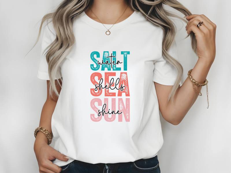 Salt Sea Sun T-Shirt - Bella + Canvas 3001 Sommer Shirt Damen & Herren Strand Urlaub Unisex Mit Spruch Sommer-Outfit von SundayFabricaDesigns