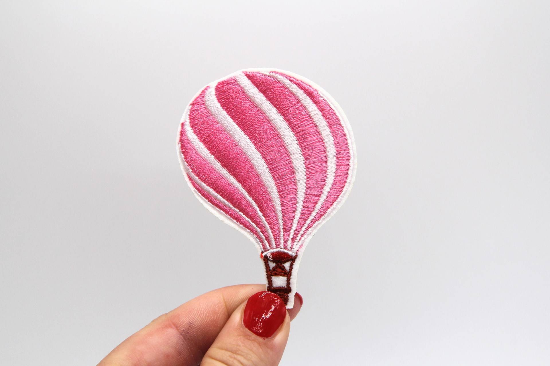 Rosa Heißluftballon Aufbügler Gestreift Bestickt Ballon Aufnäher Abzeichen Motiv Applikation Kleidung - 6 von SundayStudioUK