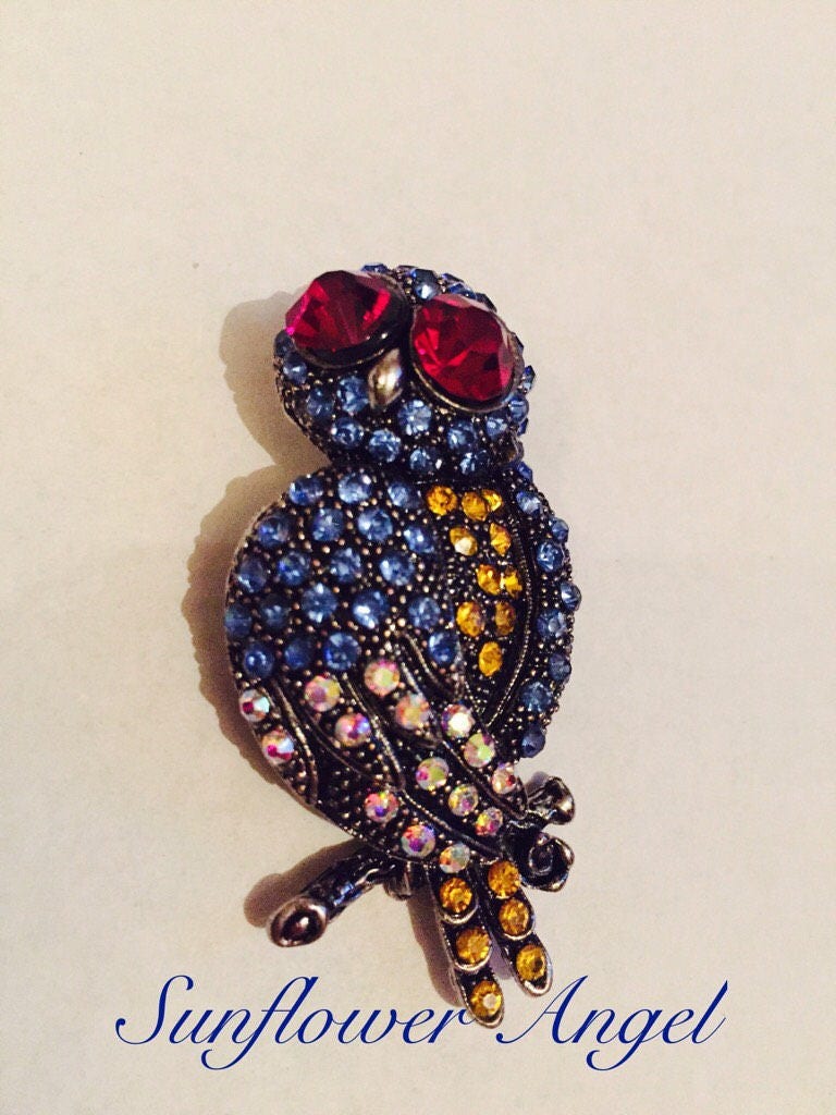 Diamante Schöne Eule Brosche, Anstecknadel. Mit Großen Rubin Augen Diamante Schöne Eule Brosche, Anstecknadel. Mit Großen Rubin Augen von SunflowerAngelUK