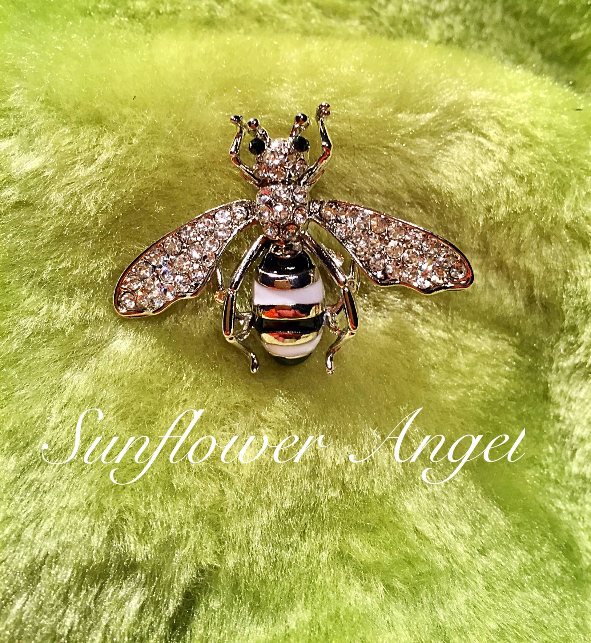 Edle Silberne Bienenbrosche | Manchester Bee Im Vintage-stil. Hummel Mit Kristallen Und Emaille Edle Silberne Bienenbrosche | Manchester Bee Im Vintage-stil. Hummel Mit Kristallen Und Emaille von SunflowerAngelUK