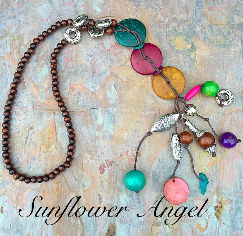 Funky Lebendige Abstrakte Holz Halskette, Mit Holzperlen, Kokosnussschale Und Silber Acrylformen, Boho Hippie Funky Lebendige Abstrakte Holz Halskette, Mit Holzperlen, Kokosnussschale Und Silber Acrylformen, Boho Hippie von SunflowerAngelUK