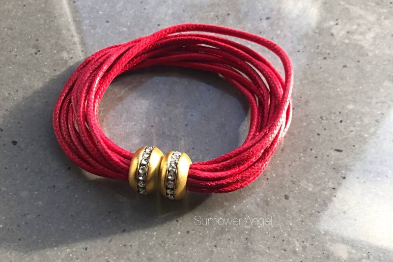 Rote Kordel Mehrfädig Armband, Polierte Messing Diamante Lünette Magnetisch Magnetverschluss Rote Kordel Mehrfädig Armband, Polierte Messing Diamante Lünette Magnetisch Magnetverschluss von SunflowerAngelUK