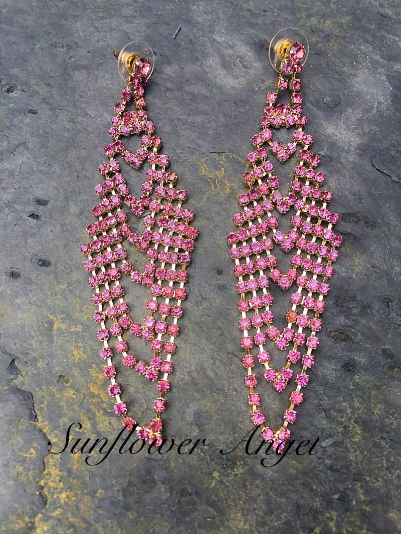 statement Rosa Kristall Ohrringe, Candalier Ohrringe Für Gepiercte Ohren statement Rosa Kristall Ohrringe, Candalier Ohrringe Für Gepiercte Ohren von SunflowerAngelUK