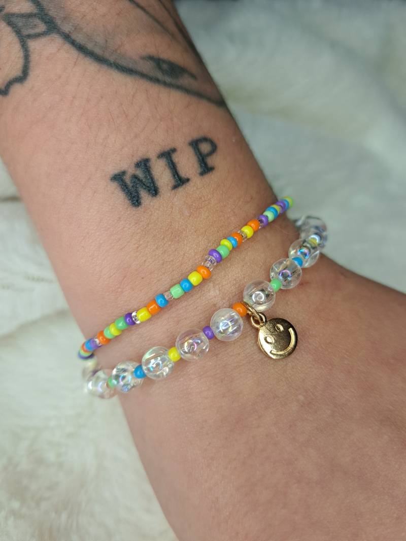 Perlen Armband Set "Regenbogen Smiley Gold" von SunflowerBeadsDE